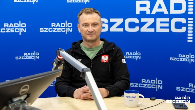 To będzie wyjątkowe zakończenie roku szkolnego dla uczniów klasy 8a Sportowej Szkoły Podstawowej Centrum Mistrzostwa Sportowego przy ulicy Mazurskiej w Szczecinie - młodzi sportowcy - pływacy i bokserzy świadectwa ukończenia podstawówki odbiorą w obecności Ministra Sportu i Turystyki Sławomira Nitrasa oraz Zachodniopomorskiego Kuratora Oświaty Pawła Palczyńskiego.