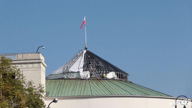 Sejmowa komisja nadzwyczajna przyjęła projekt ustawy Lewicy przewidujący niekaranie za pomoc przy przeprowadzeniu aborcji. Projekt czeka na drugie czytanie w Sejmie.