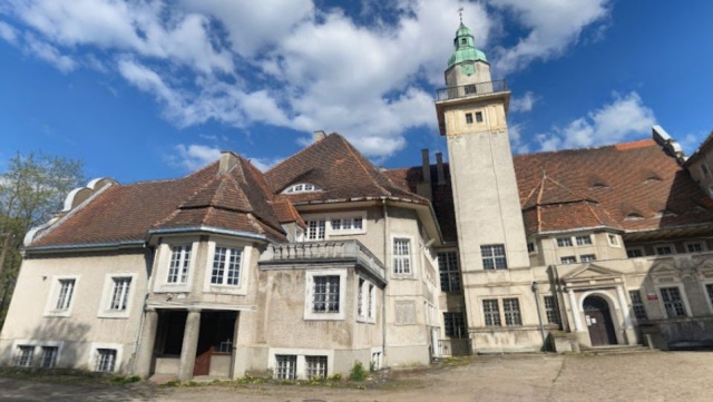 Dawna rezydencja Bismarcków w Płotach znów na sprzedaż. Nowy Zamek z początku XVII wieku został wystawiony do przetargu - po raz czwarty.