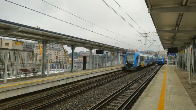 Pociągiem na... szczecińską Łasztownię i do parku przemysłowego w Dunikowie - od wtorku dla podróżujących dostępne są dwa nowe przystanki.