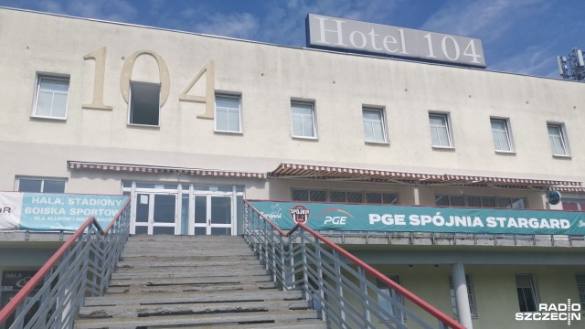 Działający od prawie 40 lat Hotel 104 przy Miejskiej Hali Sportowej w Stargardzie jeszcze tylko przez trzy miesiące będzie dostępny dla klientów. W listopadzie zostanie zamknięty.