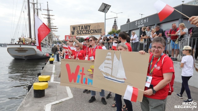 Dar Szczecina, Zryw, Kapitan Głowacki, Guayas... - te jednostki witali przy szczecińskich nabrzeżach mieszkańcy i turyści. Na niektóre żaglowce trzeba było poczekać dłużej - ale: opłacało się.