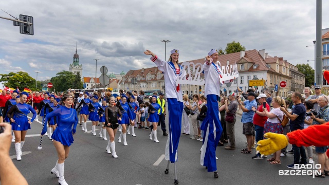 Ponad 1000 żeglarzy wzięło udział w Wielkiej Paradzie Załóg, która przeszła ulicami Szczecina.