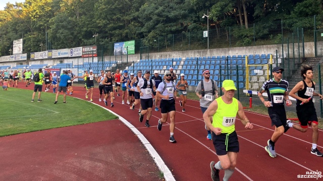 607 zawodników i zawodniczek wystartowało w 44. - najstarszym organizowanym w Polsce - maratonie.