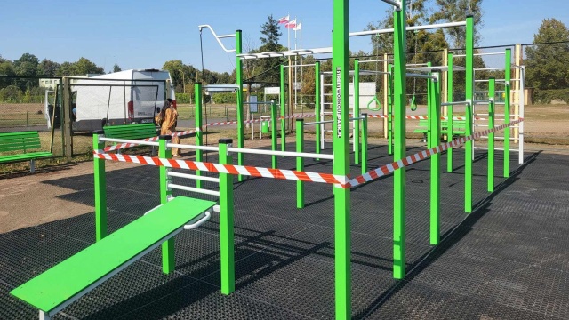 Zakończono budowę street workoutu na terenie Stadionu Miejskiego w Pyrzycach.