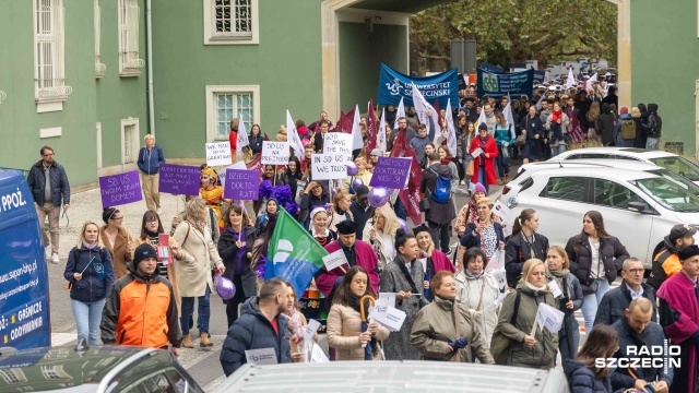 Prawie tysiąc studentów przemaszerowało ulicami Szczecina inaugurując tym samym nowy rok akademicki.