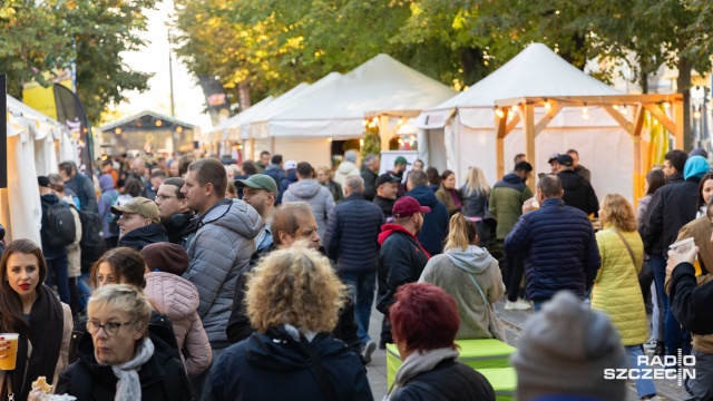 Przed nami drugi dzień szczecińskiego Oktoberfestu. Od południa mieszkańcy będą mogli zapoznać się z ofertą, którą przygotowali dla nich wystawcy z regionu.