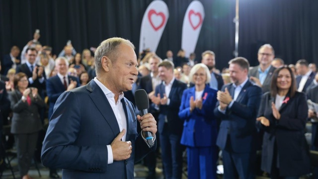 Premier Donald Tusk ogłosił wieloletnią strategię migracyjną Polski. W Warszawie trwa konwencja Koalicji Obywatelskiej połączona z radą krajową PO.