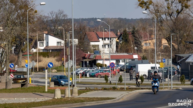 Policyjny pościg za kradzionym samochodem - mundurowi z choszczeńskiej policji dostali zgłoszenie o kradzieży auta, które jednak udało się zlokalizować na ulicach Choszczna. Kierowca nie chciał jednak zatrzymać się do kontroli.