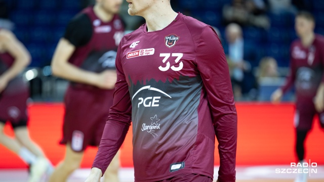 Koszykarze PGE Spójni nie sprawili niespodzianki w rozgrywkach o mistrzostwo Polski. Stargardzianie przegrali na wyjeździe z Anwilem Włocławek 64:72 w czwartej kolejce Orlen Basket Ligi.