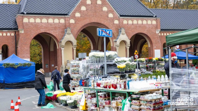 Cmentarny biznes to nie tylko kwiaty i znicze