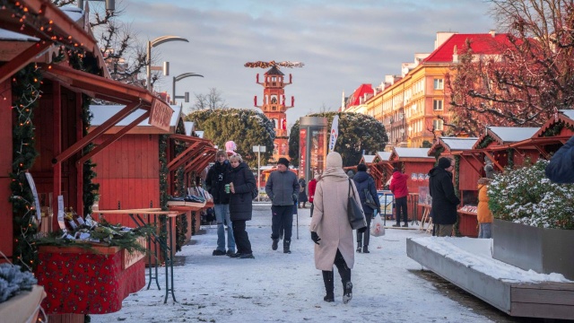 Za niespełna dwa tygodnie rusza Szczeciński Jarmark Bożonarodzeniowy. Stoiska w al. Kwiatowej oraz na placach Adamowicza i Lotników, będzie można odwiedzać do 22 grudnia. Łącznie na jarmarku ma być 95 stoisk.