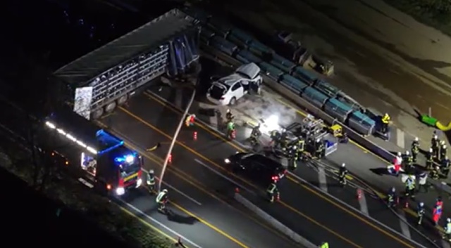 Do 26 wzrosła liczba rannych, po szaleńczej jeździe polskiej ciężarówki w Niemczech. 70 kilometrów rajdu - po autostradach na zachodzie kraju - zakończyło się zatrzymaniem kierowcy.