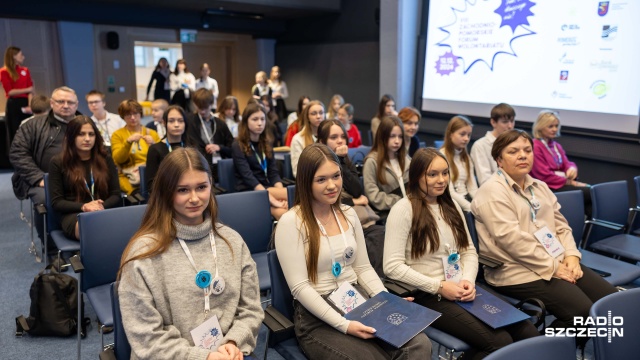 Wspierają hospicja, odwiedzają seniorów, pomagają zwierzętom czy też sprzątają cmentarze - mowa o młodych wolontariuszach z naszego regionu.