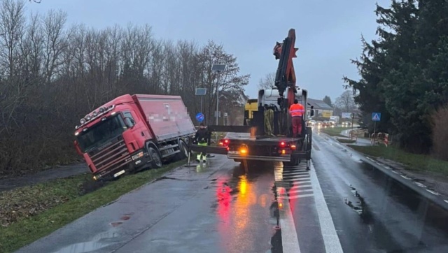 Zablokowany jest wjazd do Kołobrzegu od strony Węzła Kołobrzeg Zachód.