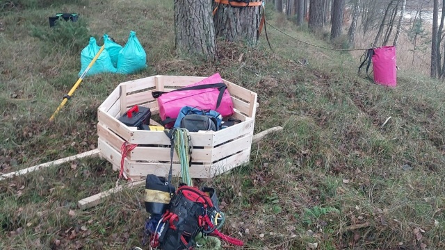 Nowe platformy lęgowe dla największej w Europie sowy. To inicjatywa Drawieńskiego Parku Narodowego. Chodzi o to, aby zwiększyć populację puchacza bubo bubo. To gatunek, który nie buduje gniazd samodzielnie.