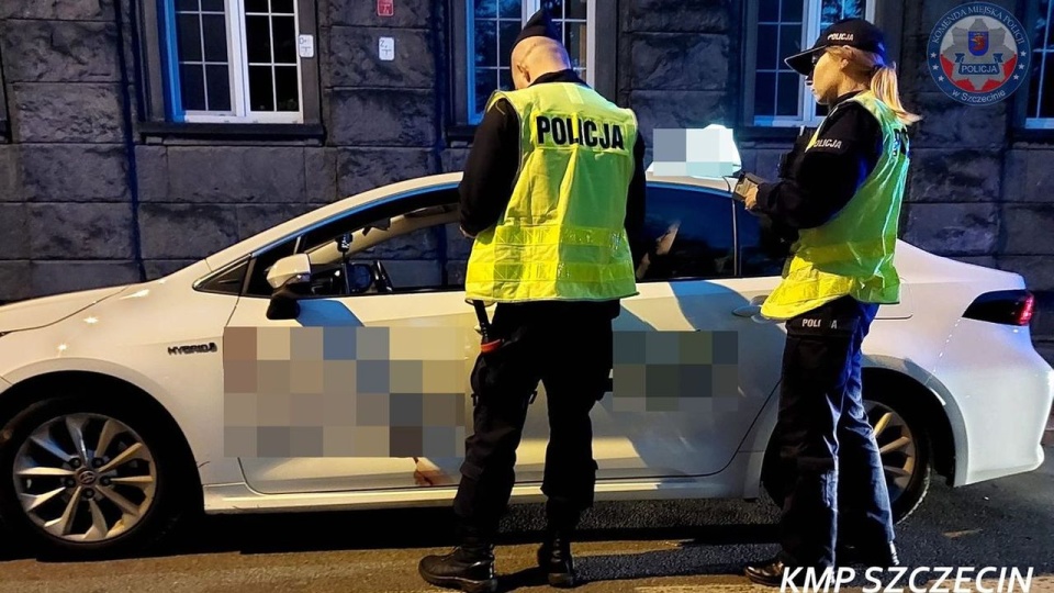 Funkcjonariusze skontrolowali prawie 150 aut świadczących odpłatne przewozy osób. źródło: https://szczecin.policja.gov.pl