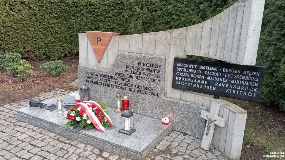 Pomnik Ofiar Hitlerowskich Obozów Koncentracyjnych na szczecińskim Cmentarzu Centralnym. Fot. Grzegorz Gibas [Radio Szczecin]