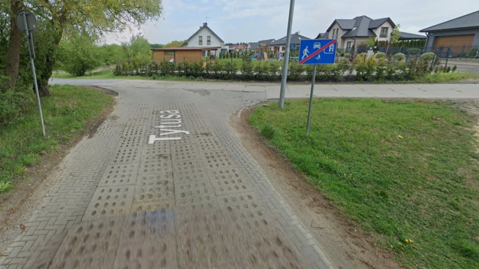 Droga ma zostać przebudowana od ul. Lubieszyńskiej do ul. Zgodnej. Fot. www.google.com/maps