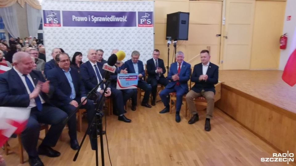 Mariusz Błaszczak zapewniał zebranych, że kandydaci PiS idą w tych wyborach z pozytywnym przesłaniem. Fot. Marek Synowiecki [Radio Szczecin]