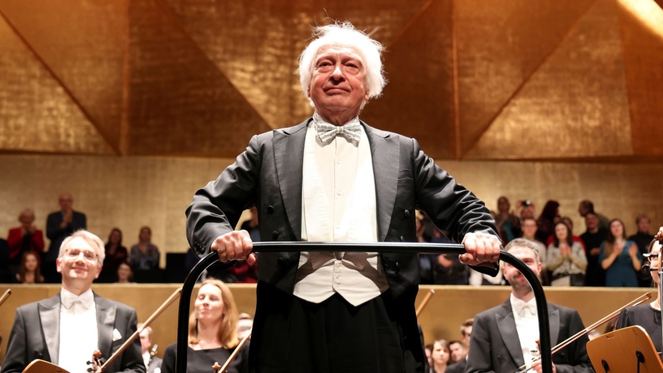 Maestro Antoni Wit owacyjnie przyjęty w Złotej Sali Filharmonii | 80. urodziny i 60-lecie pracy artystycznej dyrygenta [ZDJĘCIA]