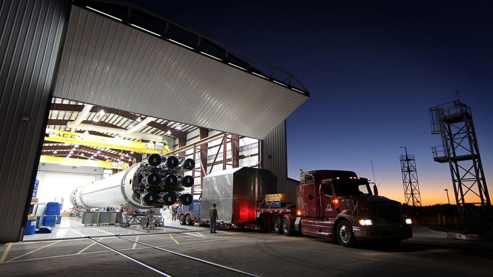 źródło: https://pixabay.com/pl-693232/SpaceX-Imagery/CC0 - domena publiczna