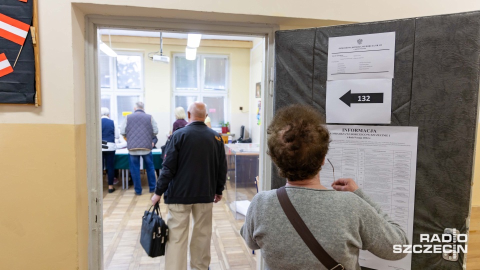 Frekwencja do godz. 17: Szczecin 33,6%, zachodniopomorskie 28,97%, Polska 28,2%