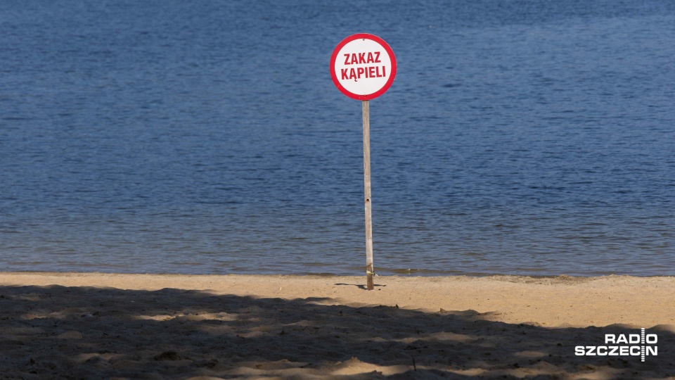 Trzy kąpieliska w regionie z zakazem kąpieli. Fot. Robert Stachnik [Radio Szczecin]