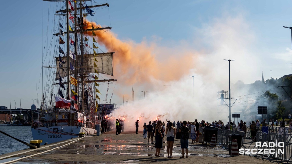 ORP Iskra przy Wałach Chrobrego, godzina "W". Fot. Robert Stachnik [Radio Szczecin]