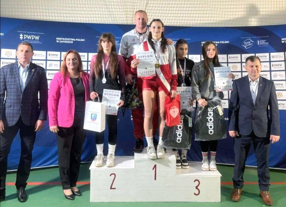 Złoty medal zdobyła Emilia Madajczyk z AKS-u Białogard. Fot. www.facebook.com/Powiat Białogardzki