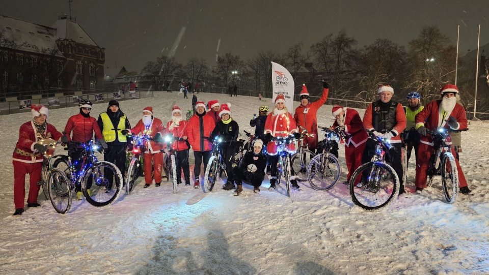 Mikołajowy Przejazd Rowerowy przez Szczecin w roku 2023. Fot. Fundacja Szczeciński Klub Rowerowy Gryfus