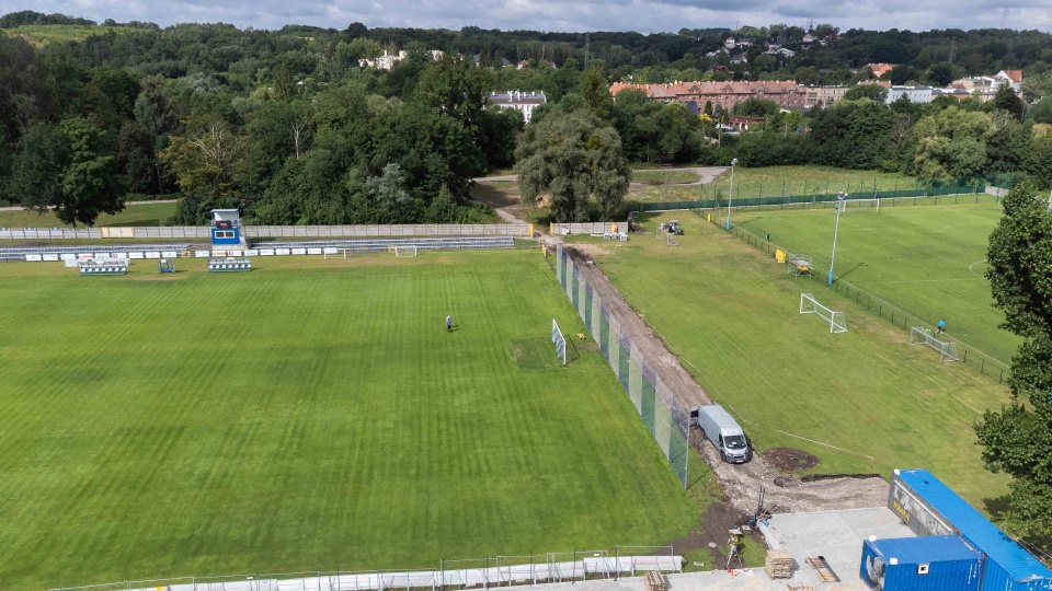 Stadion, na którym obecnie gra Świt Szczecin. Fot. Robert Stachnik [Radio Szczecin]