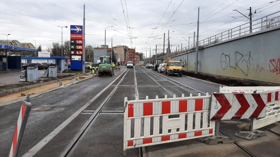 Ulica Kolumba (i okolice). Można samochodem, można tramwajem