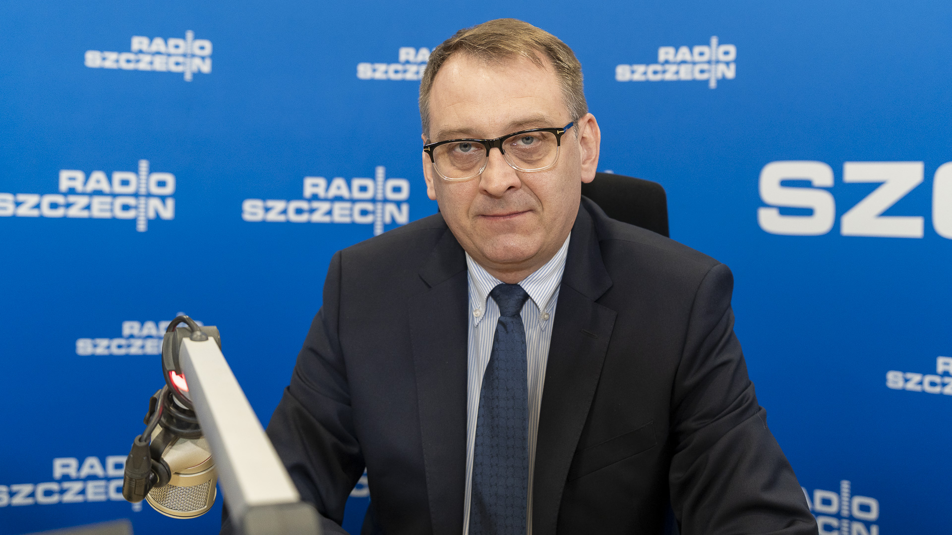 Pieniędzy na onkologię na Pomorzu Zachodnim nie zabraknie - ani na leczenie, ani na inwestycje - zapewniał gość Rozmów pod Krawatem wicewojewoda Dawid Krystek z Lewicy.
