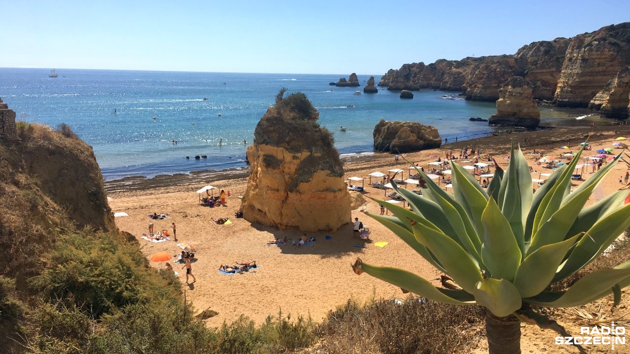 Jest taniej, chłodniej, a atrakcje te same. Polacy coraz chętniej wyjeżdżają na zagraniczne wakacje poza sezonem letnim.