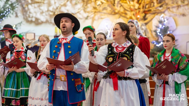 Fot. Robert Stachnik [Radio Szczecin] Kolędowanie w parafii pw. św. Ottona [ZDJĘCIA]