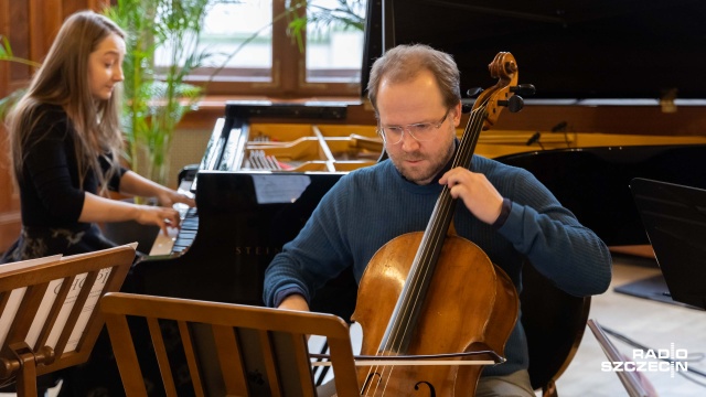 Willem Stam – wiolonczelista. Fot. Robert Stachnik [Radio Szczecin] Aleksandra Świgut i Nordic Ensemble z Chopinem w Willi Lentza [WIDEO, ZDJĘCIA]