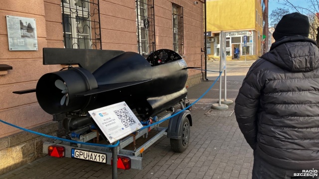 Fot. Joanna Maraszek [Radio Szczecin] Niezwykły pojazd podwodny w Świnoujściu. Zbudował go... fryzjer, w garażu [ZDJĘCIA]