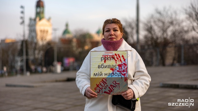 Fot. Robert Stachnik [Radio Szczecin] Trzy lata w obronie Ukrainy i Europy. Manifestacja w Szczecinie [WIDEO, ZDJĘCIA]