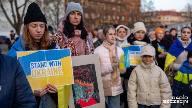 Fot. Robert Stachnik [Radio Szczecin] Trzy lata w obronie Ukrainy i Europy. Manifestacja w Szczecinie [WIDEO, ZDJĘCIA]