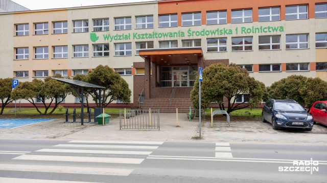 Fot. Robert Stachnik [Radio Szczecin] Nie będzie więcej stacji do ładowania hulajnóg w Szczecinie [ZDJĘCIA]