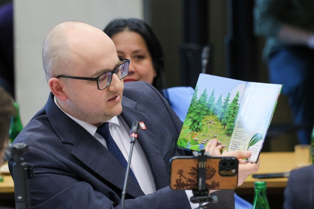 Fot. PAP/Rafał Guz Poseł Dariusz Matecki zrzeka się immunitetu [ZDJĘCIA]