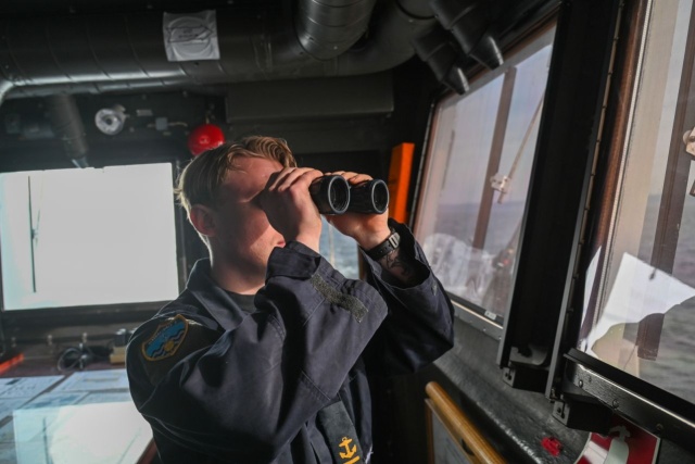 Fot. PAP/Marcin Bielecki Patrol okrętów obrony przeciwminowej NATO kilkanaście mil od Świnoujścia [ZDJĘCIA]
