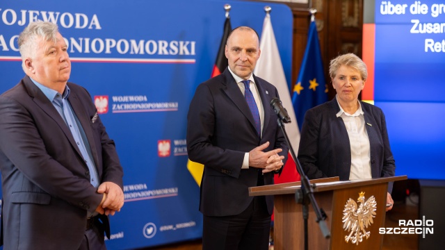 Gernot Schmidt, Adam Rudawski, Karina Dörk. Fot. Robert Stachnik [Radio Szczecin] Polscy i niemieccy ratownicy medyczni rozpoczynają współpracę [ZDJĘCIA]