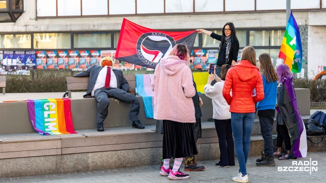 Fot. Robert Stachnik [Radio Szczecin] Manifestacja kobiet w ich święto [WIDEO, ZDJĘCIA]