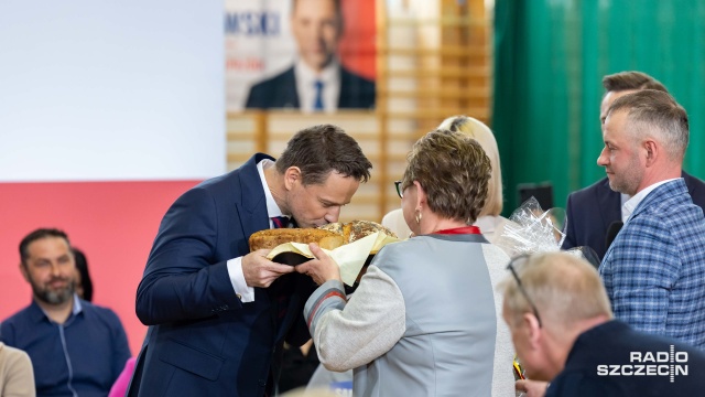 Fot. Robert Stachnik [Radio Szczecin] Trzaskowski w Pyrzycach: Unia musi wziąć pod uwagę zdanie polskich rolników [ZDJĘCIA]