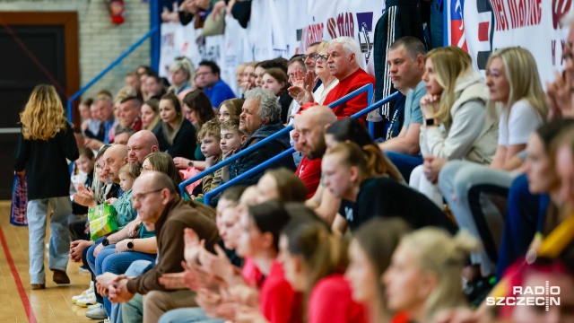 Fot. Robert Stachnik [Radio Szczecin] Piłkarki ręczne SPR Pogoni wygrały z faworytem w LC [ZDJĘCIA, RELACJA]