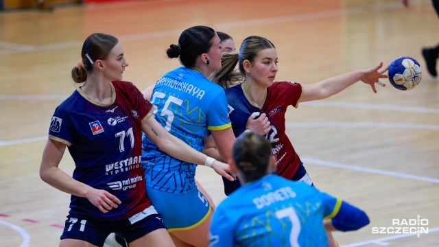 Fot. Robert Stachnik [Radio Szczecin] Piłkarki ręczne SPR Pogoni wygrały z faworytem w LC [ZDJĘCIA, RELACJA]