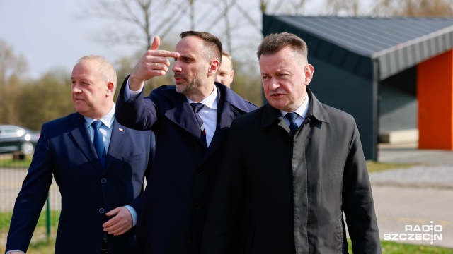 W pikiecie udział wziął były minister obrony narodowej Mariusz Błaszczak. Fot. Robert Stachnik [Radio Szczecin] Protest przeciw nielegalnej migracji na granicy w Rosówku [ZDJĘCIA]