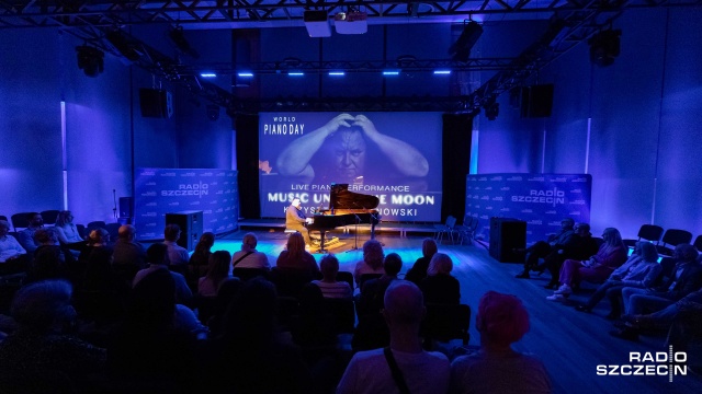 Fot. Robert Stachnik [Radio Szczecin] "Muzyka pod księżycem" Krzysztofa Baranowskiego w Radiu Szczecin [ZDJĘCIA]